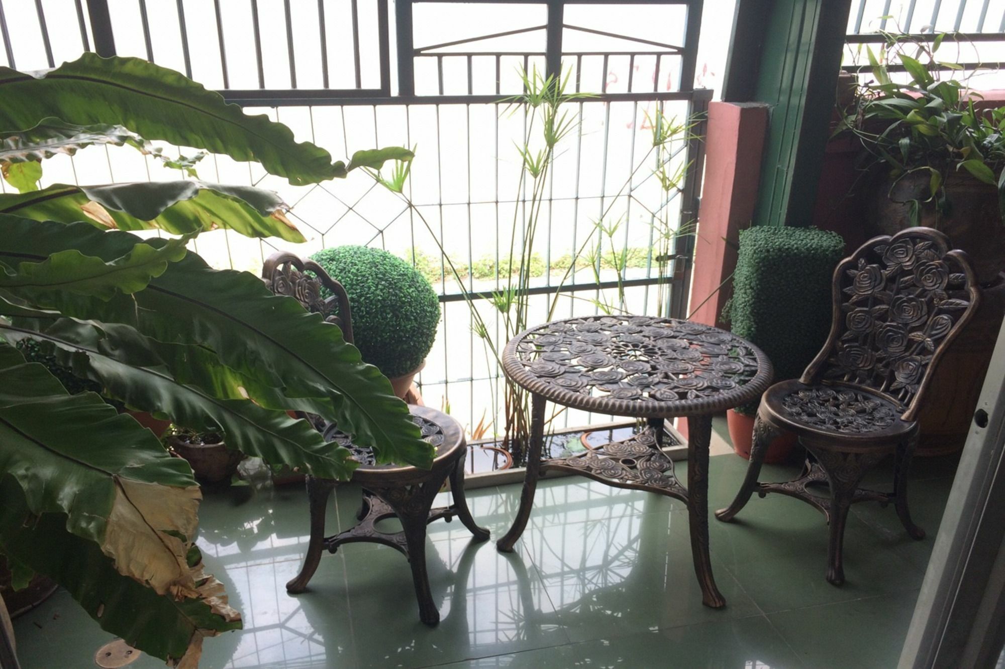 Baan Khun Mae Apartment Bangkok Luaran gambar
