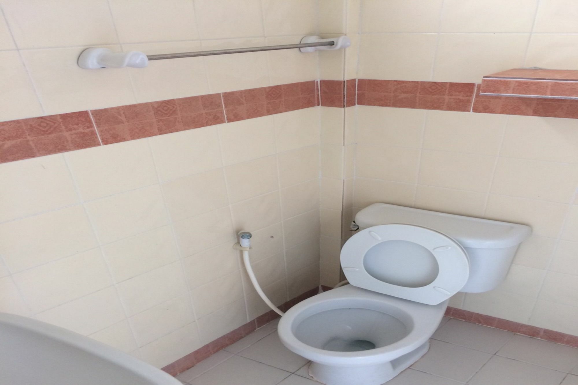 Baan Khun Mae Apartment Bangkok Luaran gambar